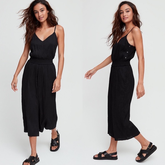 ARITZIA Wilfred Irène Jumpsuit Black M Lace Trimmed Crop Wide Leg Minimalist - Picture 2 of 16